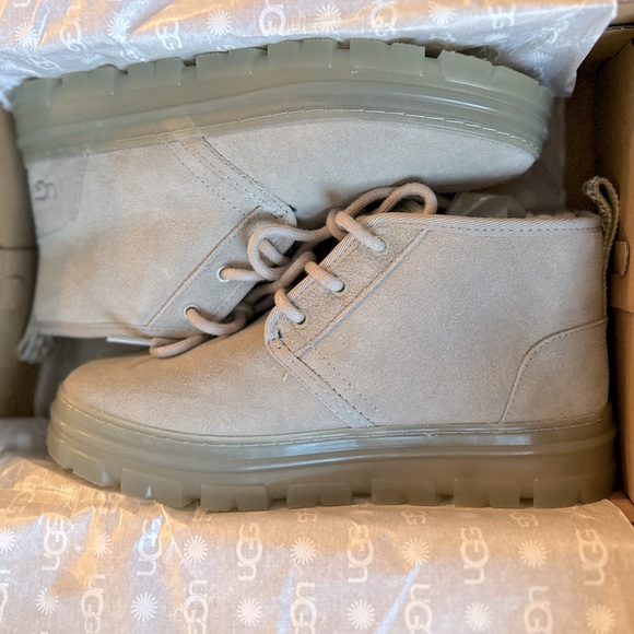 UGG Neumel Women's Size 8 Chukka Booties - Picture 8 of 9